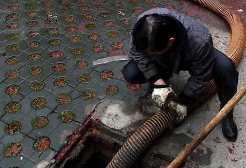 保定定兴高压清洗管道公司分享下为什么要高压清洗板换